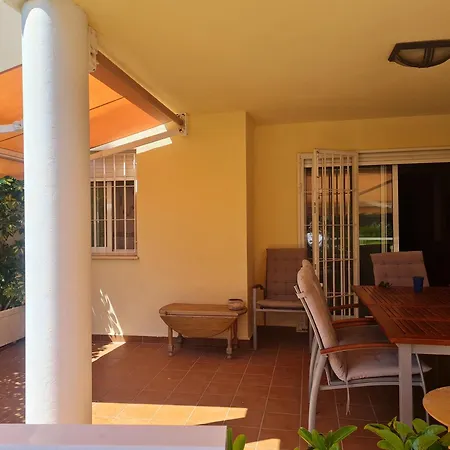 Agradable En Marinas Apartment *